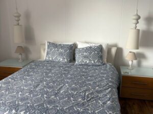 Cama doble importada