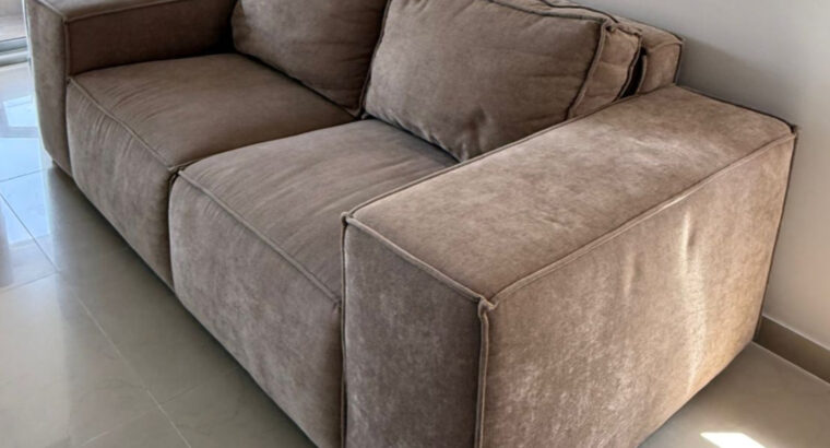 Sofá De 3 Puestos Color Café