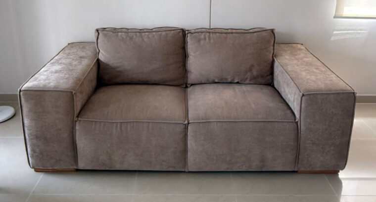 Sofá De 3 Puestos Color Café