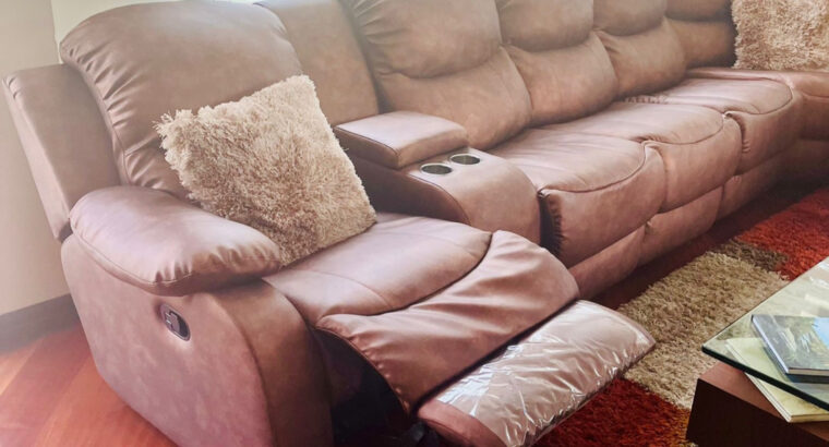 Sofá Modular En L 8 puestos Tapizado En Color Café