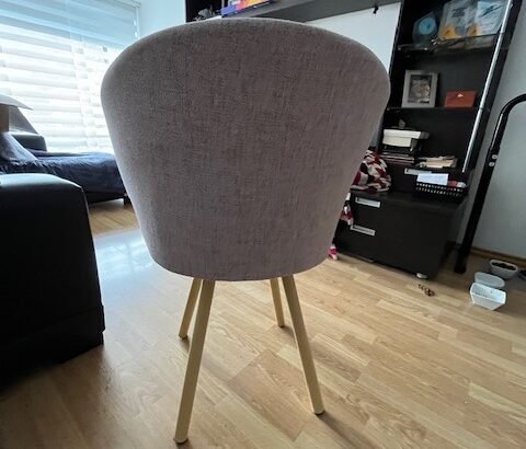 Poltrona Moderna Estilo Nórdico – Excelente Estado