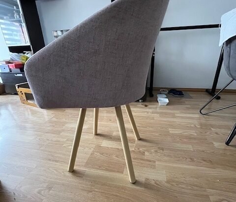 Poltrona Moderna Estilo Nórdico – Excelente Estado