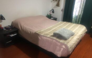 Base cama + Colchón + Mesas De Noche