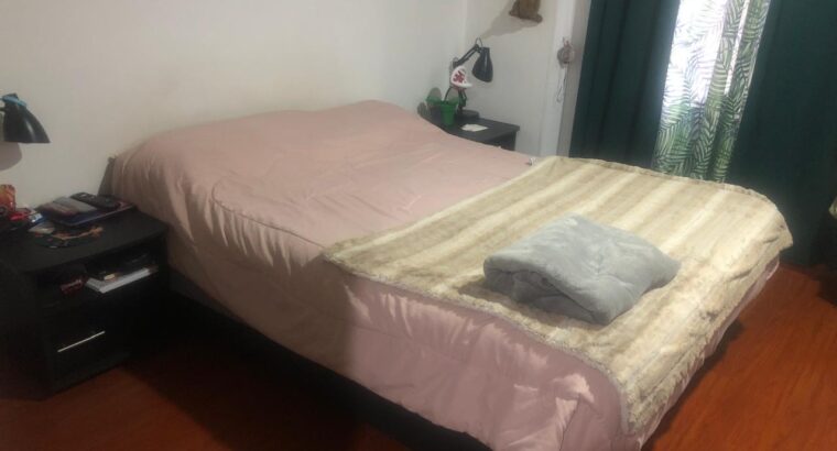 Base cama + Colchón + Mesas De Noche