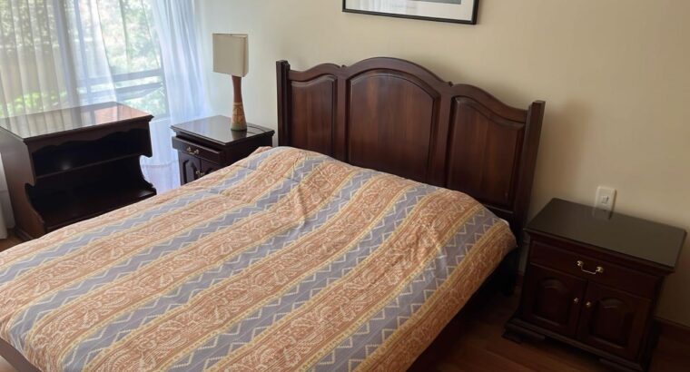 Juego De Alcoba Con Cama Queen