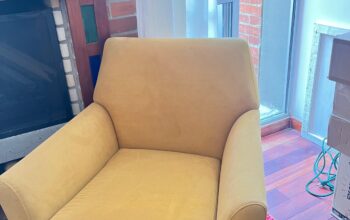 Poltrona color mostaza