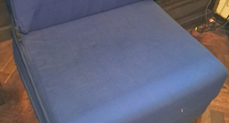 Sofá cama sencilla