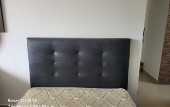 Cama Doble Con Espaldar, Colchón Y Nochero