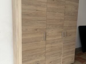 Clóset De 3 Puertas Y 2 Cajones