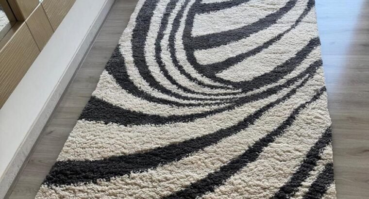 Set De 2 Tapetes Color Marfil Con Negro