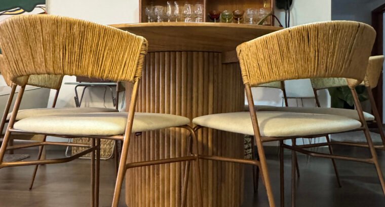 Comedor redondo de madera 1.40cm con 6 sillas