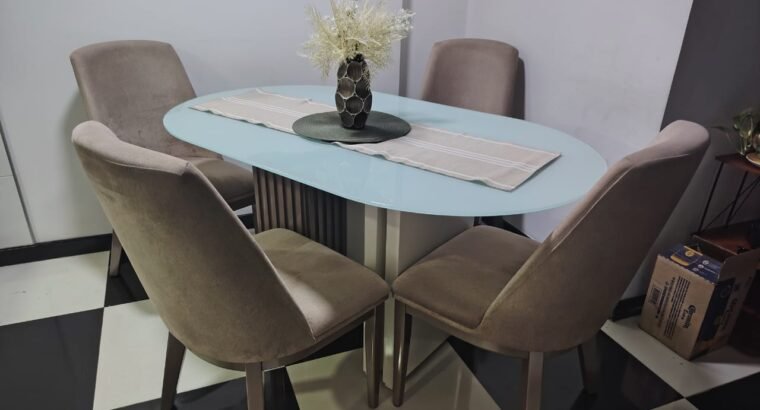 Comedor Moderno De 4 Puestos Marca Jamar