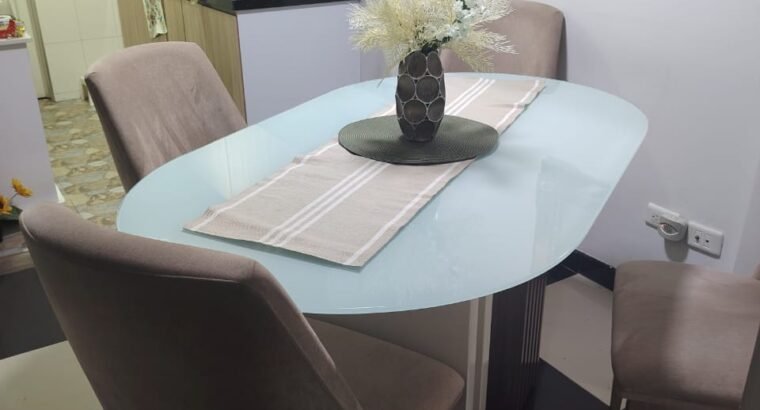 Comedor Moderno De 4 Puestos Marca Jamar