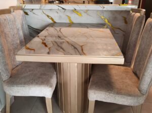 Comedor De 4 Puestos Color Beige