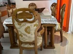 Set De Comedor De 8 Puestos Y Bifé En Flor Morado