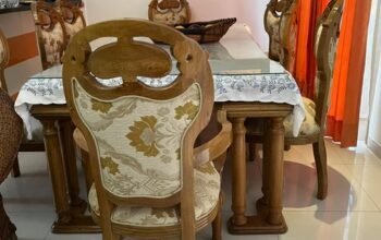 Set De Comedor De 8 Puestos Y Bifé En Flor Morado